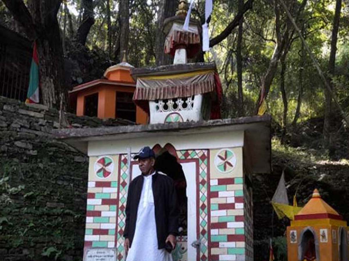 निङ्गलाशैनी भगवतीसंग जोडिएको बैतडीको ‘दुधकुण्ड’